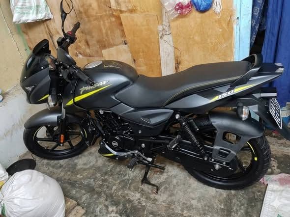 Bajaj Pulsar 150 Motorbike à Djibouti City